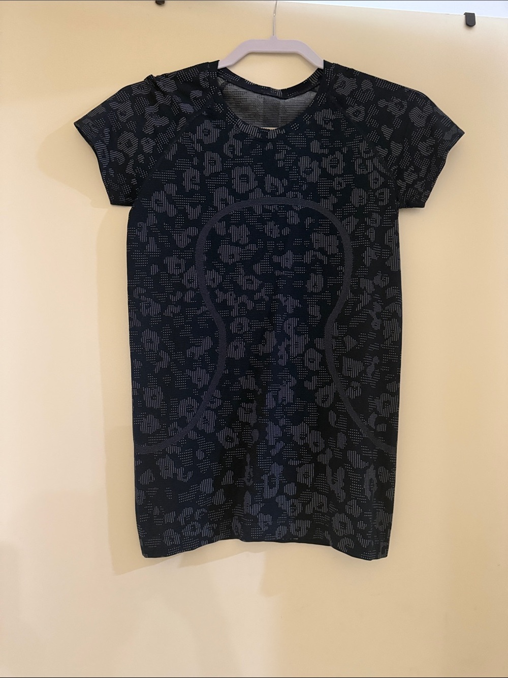 Lululemon swiftly Short-Sleeve Navy Patterned Top